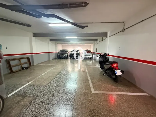 Plaza de garaje para moto en carolinas bajas, calle san carlos — 3