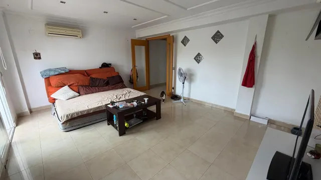 Se vende piso de 2 habitaciones con balcón y ascensor — 9