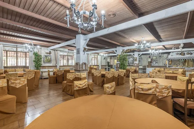 EN VENTA HOTEL Y RESTAURANTE LOS PINILLOS — 9