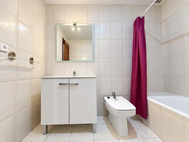 Adosado con gran patio, terraza y garaje en massarrojos, junto a Valencia — 23