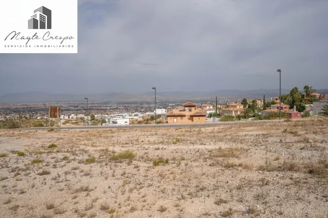 Terreno urbano de 750 m2 en Altos de La Zubia. Parcela 17, m
