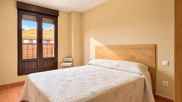 APARTAMENTO A POCOS METROS DE LA PLAYA DE COBRECES — 12