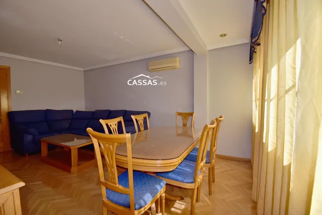 ZONA CENTRO-  Piso de 3 dormitorios y terraza. Ascensor. — 6