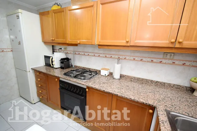 Acogedor apartamento con amplia terraza y plaza de garaje junto a la playa Almadraba — 12