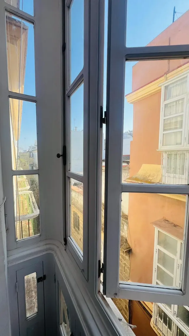 ZONA TORRE TAVIRA - CÁDIZ - ¡PISO MUY LUMINOSO, REFORMADO CON 2 DORMITORIOS! — 22