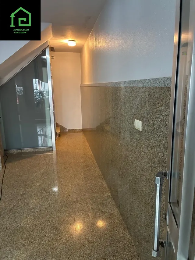 PISO CON TRASTERO CERCA DEL CENTRO COMERCIAL — 28