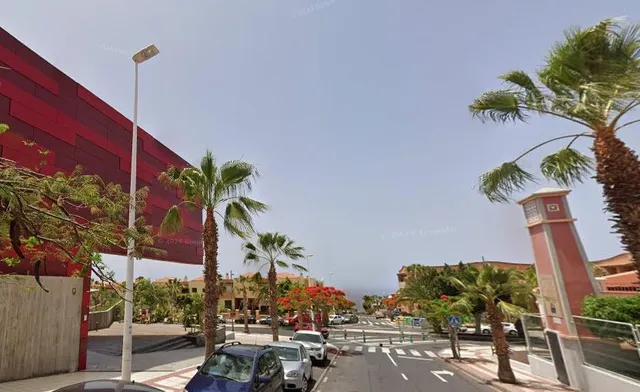 Galeon. Vivienda planta baja 4 habitaciones con 150 metros d