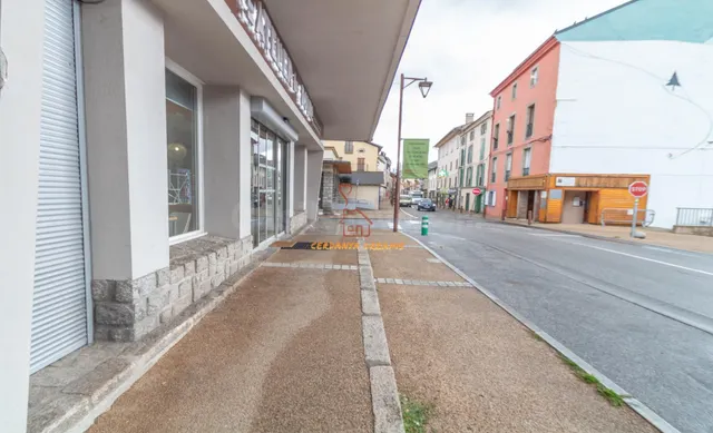 Local comercial con mucha visibilidad — 3