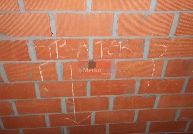 SE ALQUILA BAJO CÉNTRICO EN RONDA  DE LA MURALLA — 7