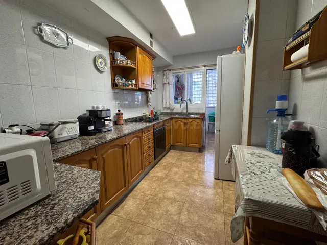 BONITA PLANTA BAJA DE 3 DORMITORIOS, DOS TERRAZAS DE 75 M2 Y