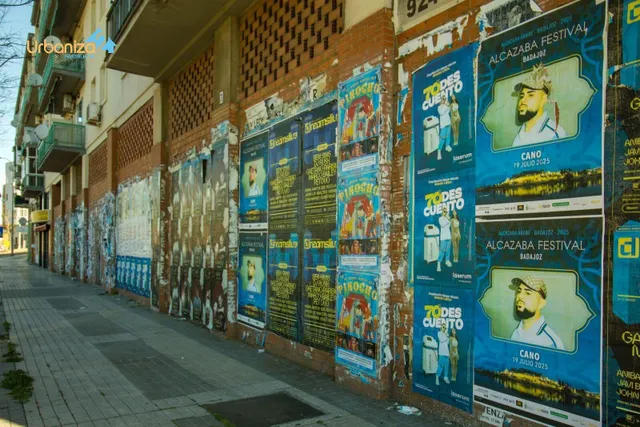 SE VENDE LOCAL COMERCIAL CON GRAN FACHADA Y POSIBILIDAD DE ENTREPLANTA. — 11