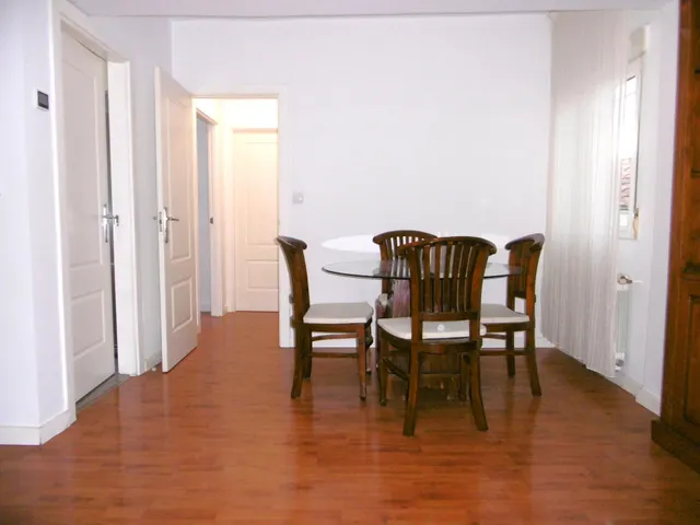 VIVIENDA DE 2 DORMITORIOS TOTALMENTE AMUEBLADA Y EQUIPADA — 10