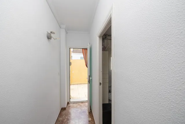 CASA EN PLENO CENTRO DE ARMILLA — 23