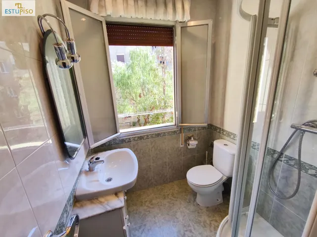 ¿PAGAR ALQUILER O INVERTIR? PISO JUNTO A LAS UNIVERSIDADES--67m2-Amplia Cocina-Salón-2hab-Baño con ducha — 26