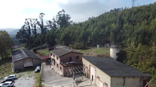 4 Naves, 21.000 m2 de Finca y Casa de 5 habitaciones en Serín, Gijón — 45