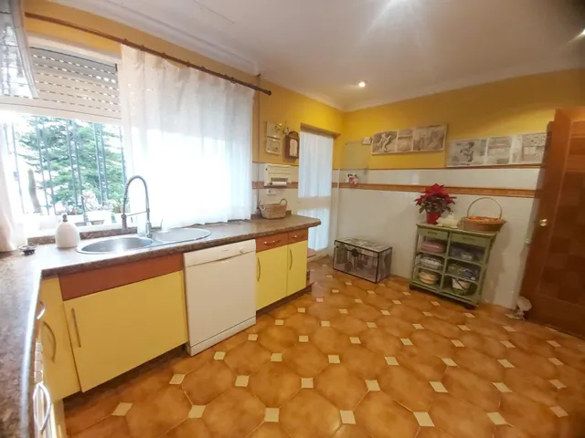 ESPECTACULAR CHALET CON PISCINA EN LA COLONIA SAN MIGUEL — 32