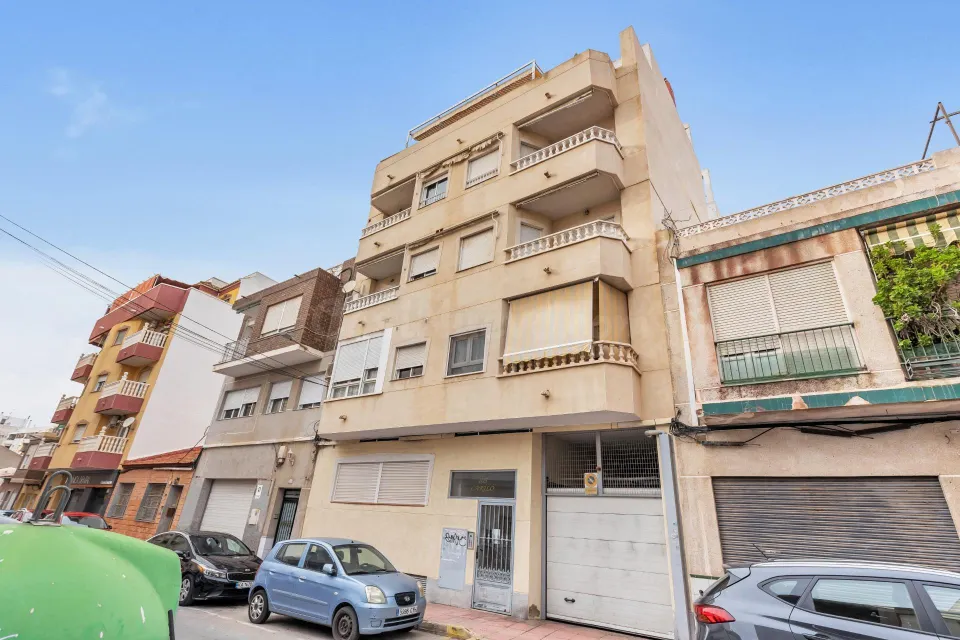 Amplia vivienda de 4 dormitorios en zona céntrica – Calle San Pascual (junto a Calle Orihuela)