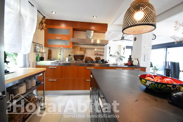 ¡chalet totalmente reformado con licencia turística! amplio con 4 viviendas independientes y piscina privada — 17