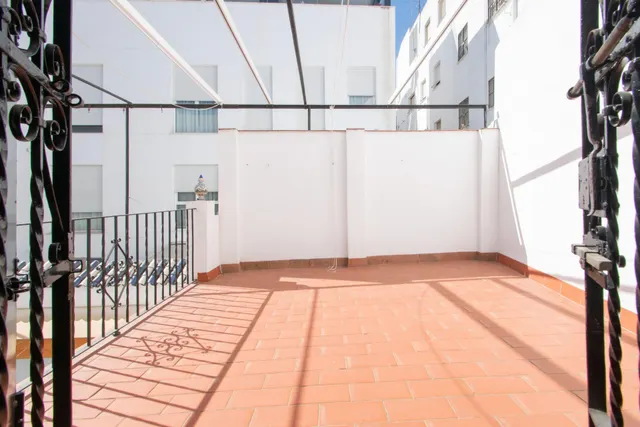 Magnífica casa junto a la Puerta del Osario, Sevilla — 34