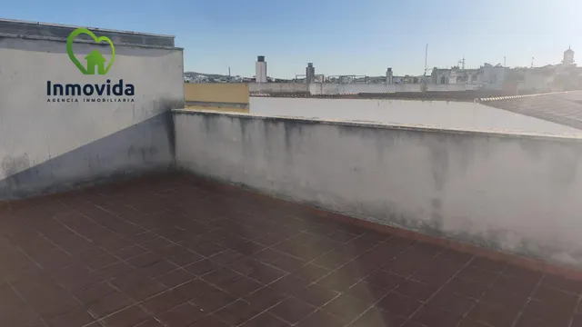 Impresionante Ático Dúplex Reformado en Campo de la Verdad Zona Alta - €220,000 — 10