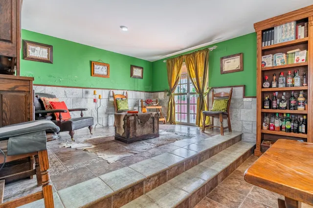 VENTA DE CHALET EN VENTA EN LAS DEHESILLAS — 45
