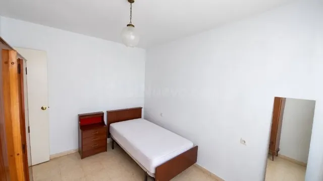TU NUEVO HOGAR: 3 DORMITORIOS, GRAN TERRAZA Y GARAJE EN RECINTO CERRADO — 4