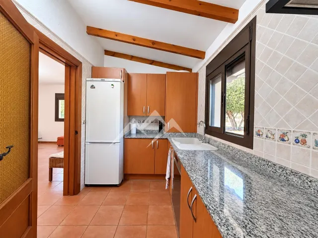 Finca rústica con CÉDULA DE HABITABILIDAD, licencia y final de obra. — 12