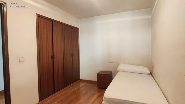 AMPLIO PISO EN VENTA CON VISTAS AL MAR Y UBICACIÓN PRIVILEGIADA EN ALICANTE — 18