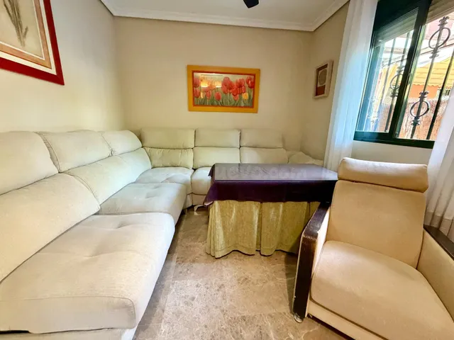 BAJO DE 3 DORMITORIOS CON TERRAZA DE 25 M2, PATIO, GARAJE, T - foto 3
