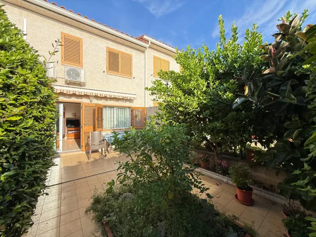 Magnífica casa adosada de 3 habitaciones, jardin privado de 30m2 y con piscina comunitaria — 9