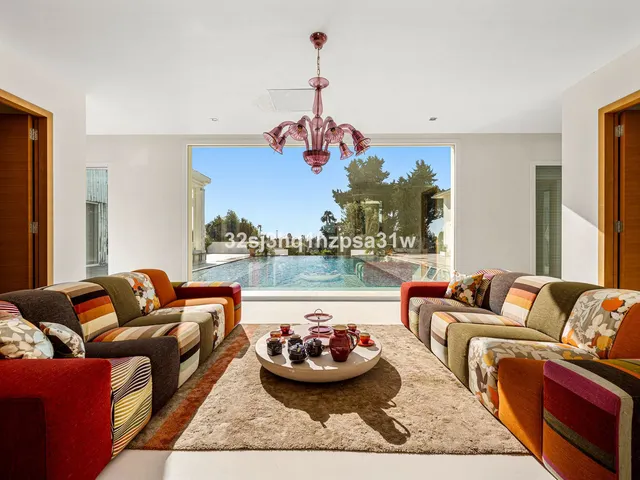 Chalet 6 habitaciones 933m² en venta - Marbella