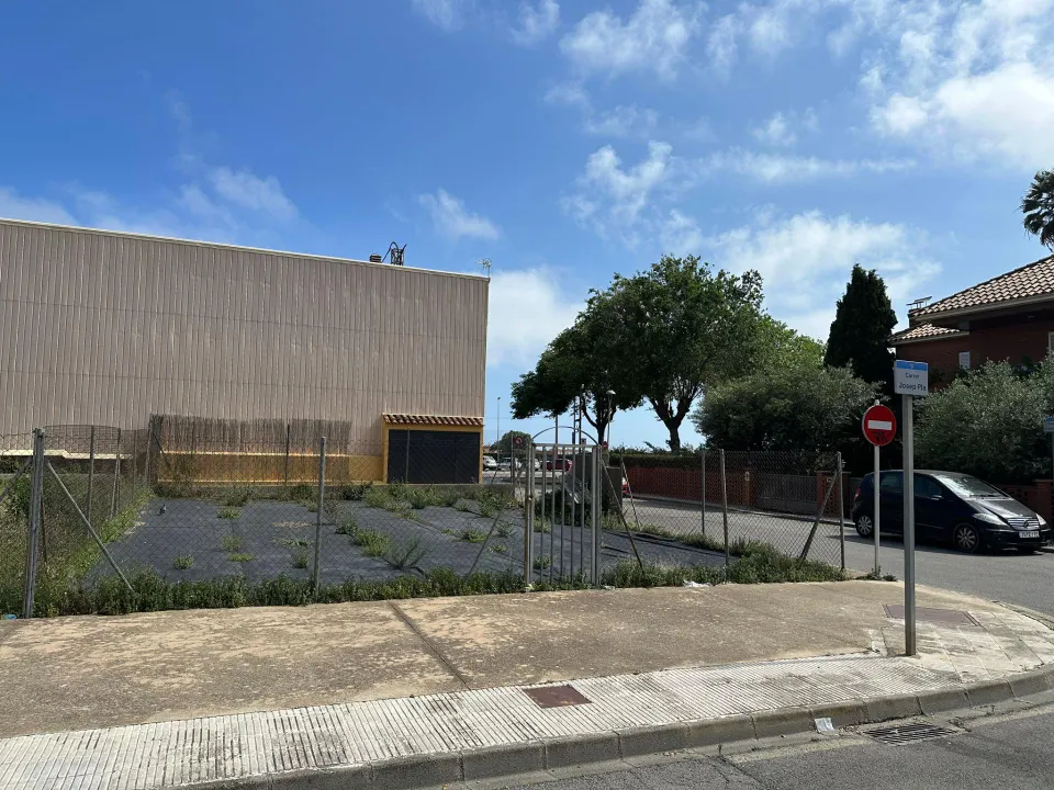 PARCELAS EN CENTRO DEL PUEBLO