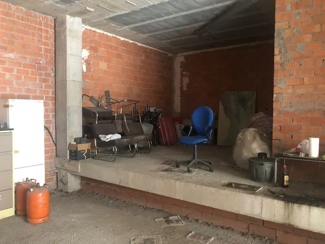 LOCAL COMERCIAL — 3