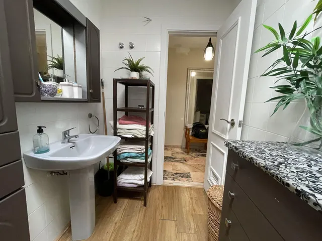 Piso con terraza, vistas al mar y plaza de garaje en Arroyo de la Miel, Benalmádena — 27