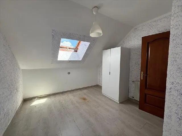 PISO TIPO DUPLEX EN VALENCIA DE DON JUAN — 9
