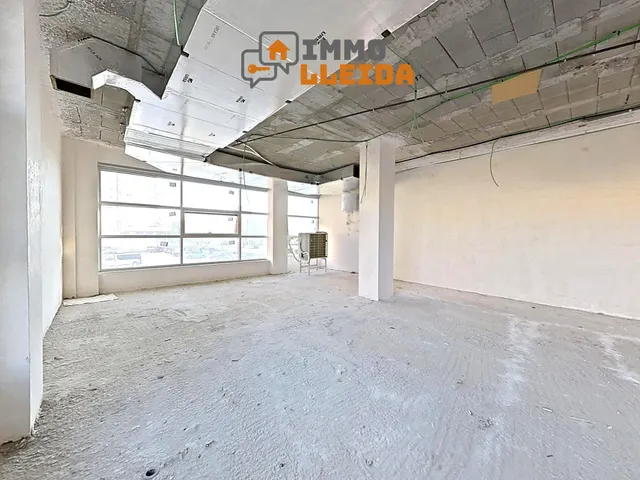 OPORTUNIDAD Local comercial en altillo — 15