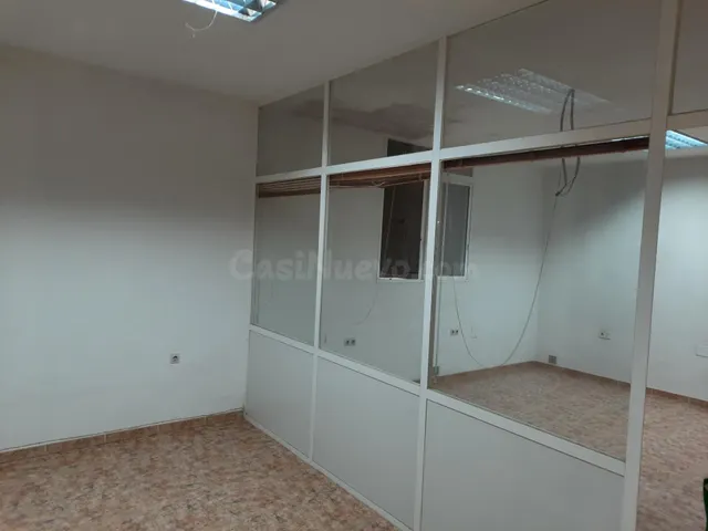 SE ALQUILA LOCAL COMERCIAL EN ZONA CASCO ANTIGUO/TASCAS - foto 4