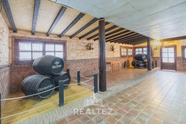 Venta Las Flores – A 2 km del Circuito de Jerez — 14
