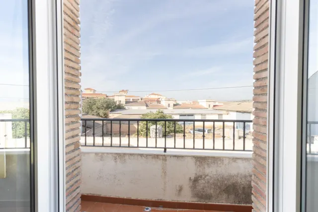 Casa en esquina en venta en Las Gabias — 41