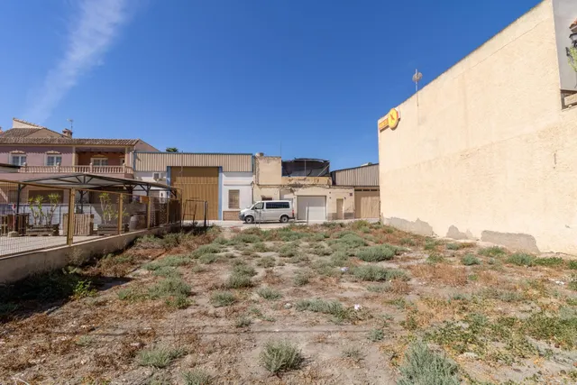 TERRENO URBANO EN RIOJA — 12