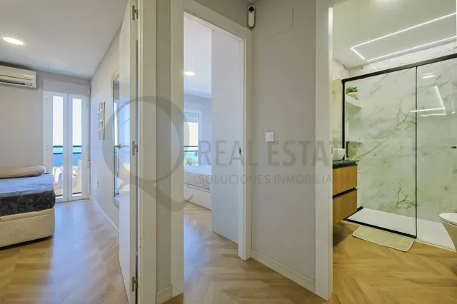Ático con vistas al mar y solárium privado de 76 m2 en Coveta Fumá. — 18