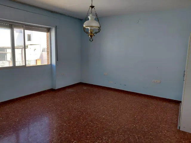 ✨ ¡Gran casa con cochera cerrada , llena de posibilidades! — 13