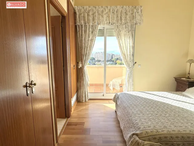 ¡CHALET ESQUINERO CON PISCINA PRIVADA Y VISTAS AL MAR EN EL MAS MEL! — 21