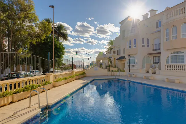Venta Apartamento, Playa de Los Locos,  Primera línea de playa Torrevieja piscina comunitaria — 9