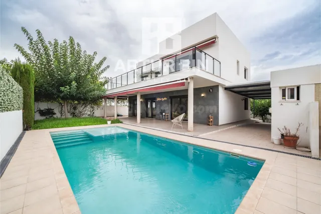 Casa 5 habitaciones 215m² en venta - Urbanizacion montsano - foto 3