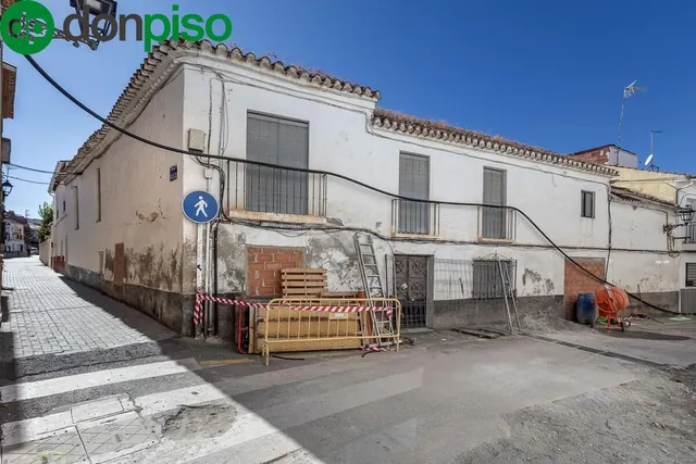 Solar con 163m en Ogijares