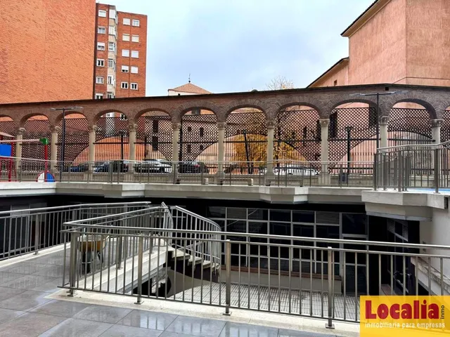 Alquiler de estupendo piso en centro de Valladolid - foto 4