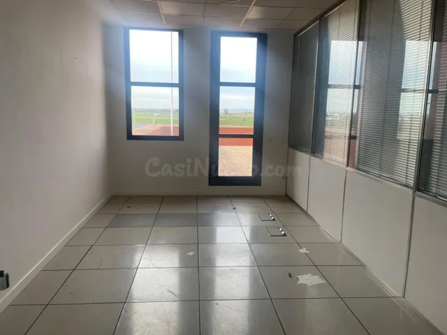 Oficina 357m² en alquiler - Avenida de las Ciencias
