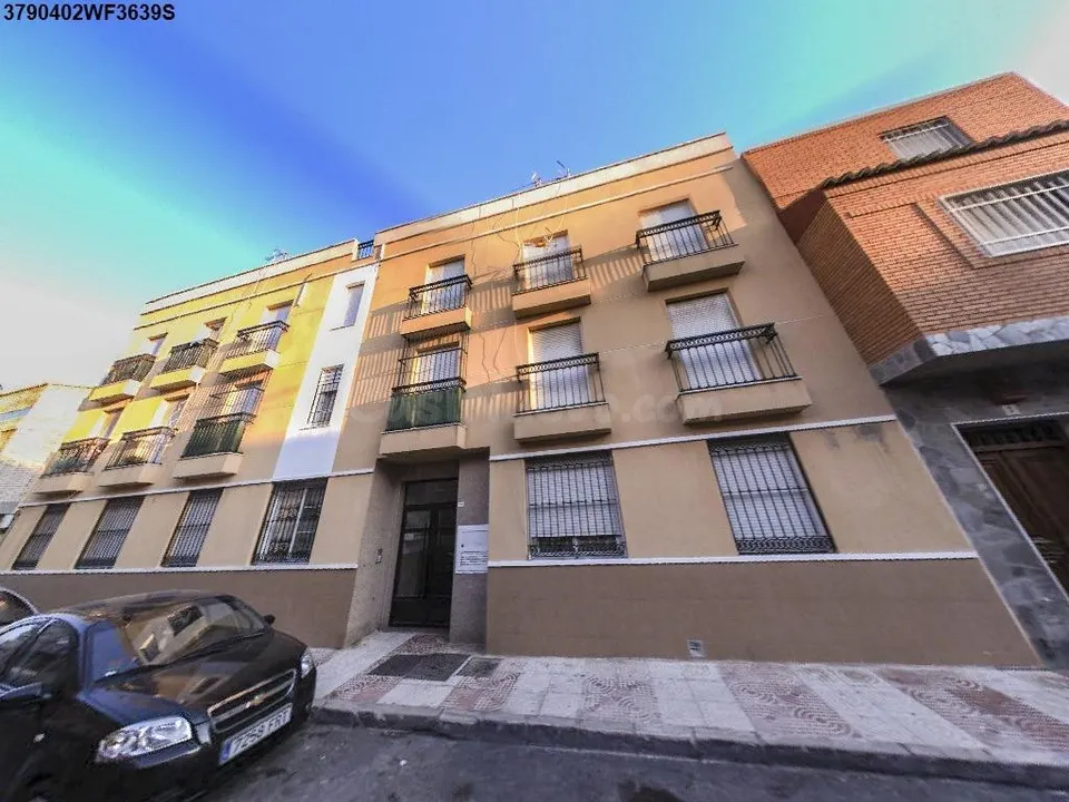 Venta de Piso Sin Posesión No Visitable en Roquetas de Mar