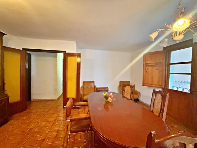 Piso de 4 habitaciones con ascensor en la calle Sant Blai, cerca de la universidad — 6